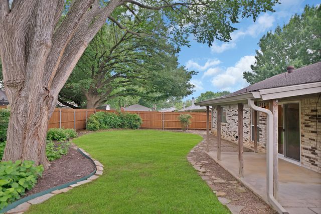 2609 N Capistrano Court, Arlington, TX 76015