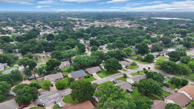 2609 N Capistrano Court, Arlington, TX 76015