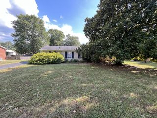 405 Pawnee Trl, Columbia, TN 38401