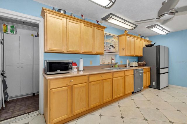 999 N FRESNO AVENUE, Hernando, FL 34442