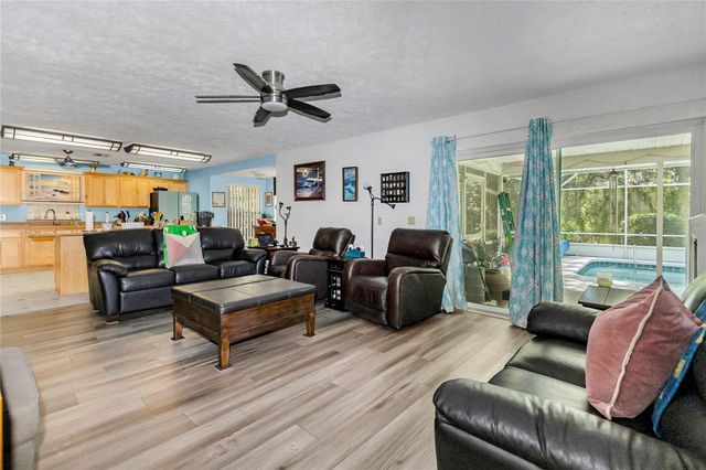 999 N FRESNO AVENUE, Hernando, FL 34442