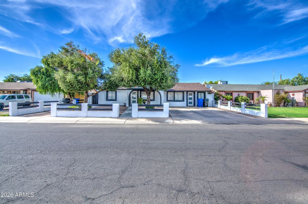 7004 W CORONADO Road, Phoenix, AZ 85035 — photo 2