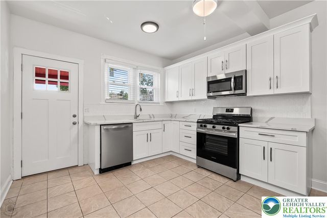 1418 West Chew Street, Allentown City, PA 18102