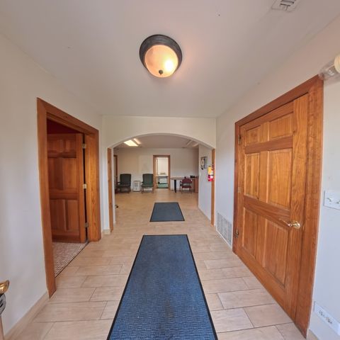 805 E Palatine Road, Palatine, IL 60074