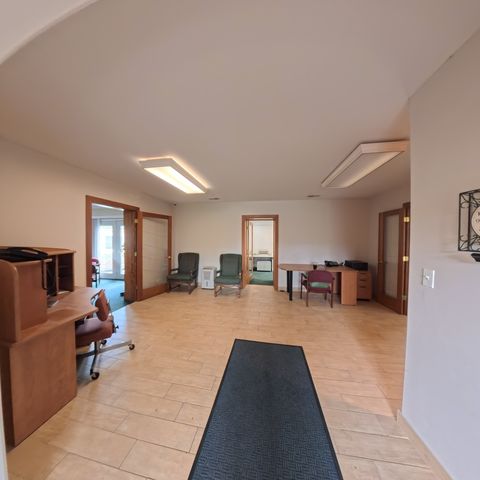 805 E Palatine Road, Palatine, IL 60074