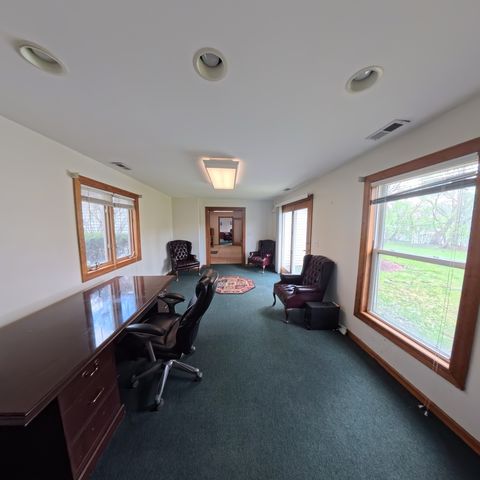 805 E Palatine Road, Palatine, IL 60074