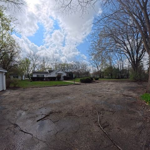 805 E Palatine Road, Palatine, IL 60074