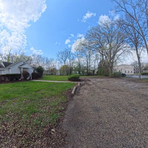 805 E Palatine Road, Palatine, IL 60074