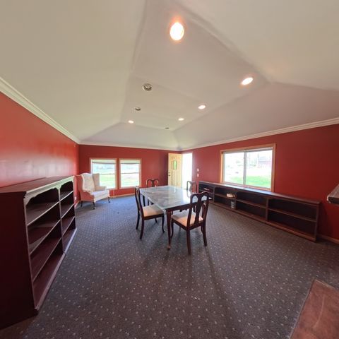 805 E Palatine Road, Palatine, IL 60074