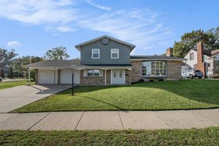 1860 Boston Street, Grand Rapids, MI 49506