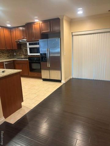 1534 Brookline Street, Canton, MI 48187