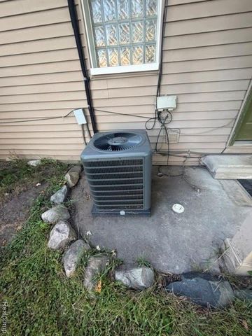 1534 Brookline Street, Canton, MI 48187