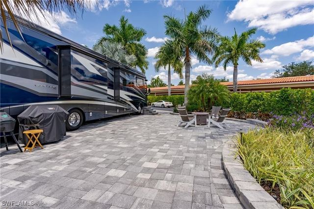 13526 Snook CIR, Naples, FL 34114