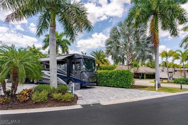 13526 Snook CIR, Naples, FL 34114