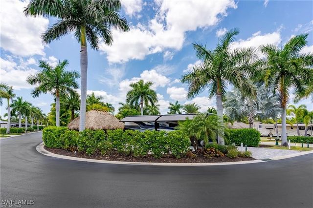 13526 Snook CIR, Naples, FL 34114