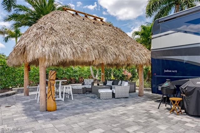 13526 Snook CIR, Naples, FL 34114