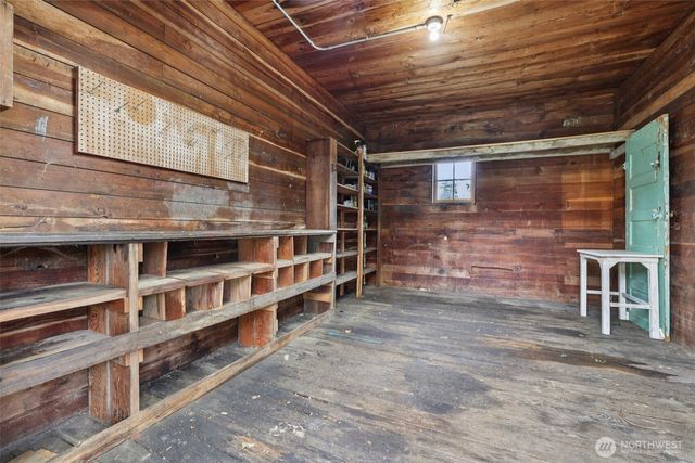 537 Mcnaught Road S, Roy, WA 98580