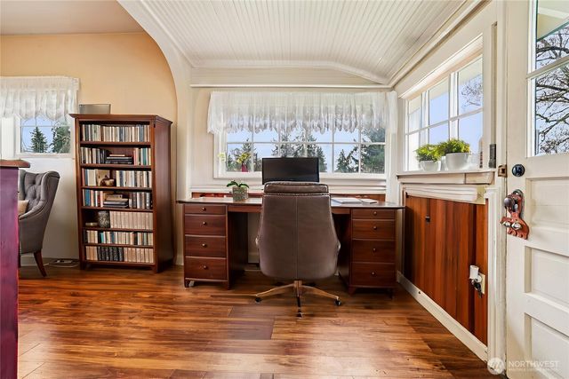 537 Mcnaught Road S, Roy, WA 98580