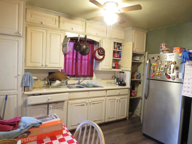 614 Dean St, Longview, TX 75602