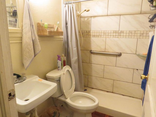 614 Dean St, Longview, TX 75602