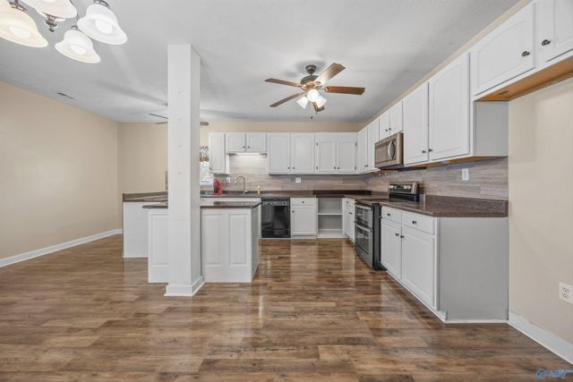 27962 Copeland Road, Athens, AL 35613