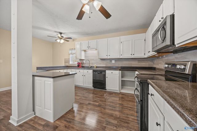 27962 Copeland Road, Athens, AL 35613