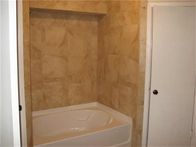 414 Windhollow Circle, League City, TX 77573