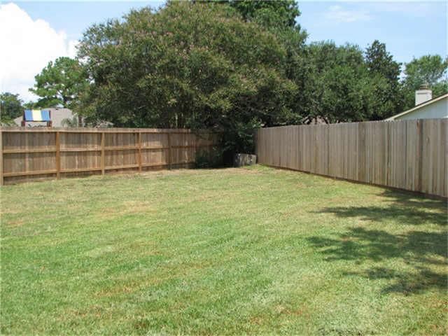 414 Windhollow Circle, League City, TX 77573