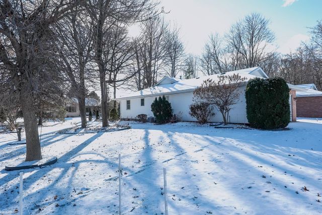 3850 Butternut Court, Port Huron, MI 48060