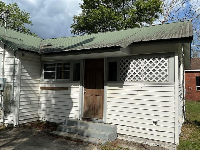 321 W Blackshear Avenue, Waycross, GA 31501