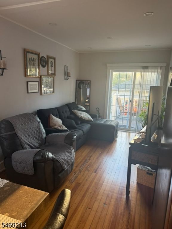 395 River Dr, Garfield City, NJ 07026 — photo 2