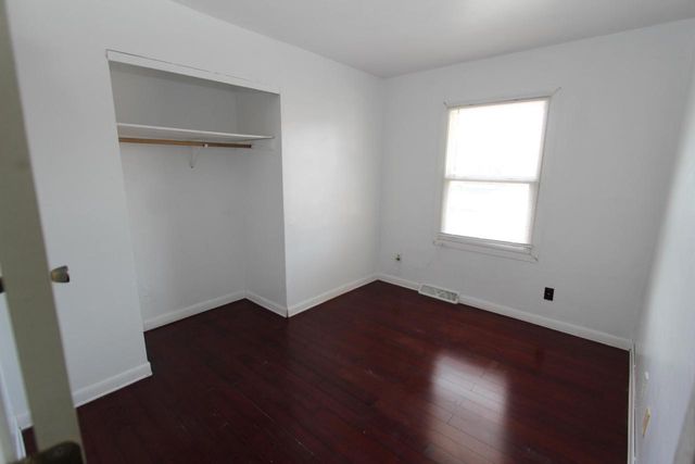 2449 W Highland AVENUE, Milwaukee, WI 53233
