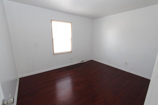 2449 W Highland AVENUE, Milwaukee, WI 53233