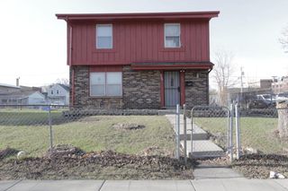2449 W Highland AVENUE, Milwaukee, WI 53233