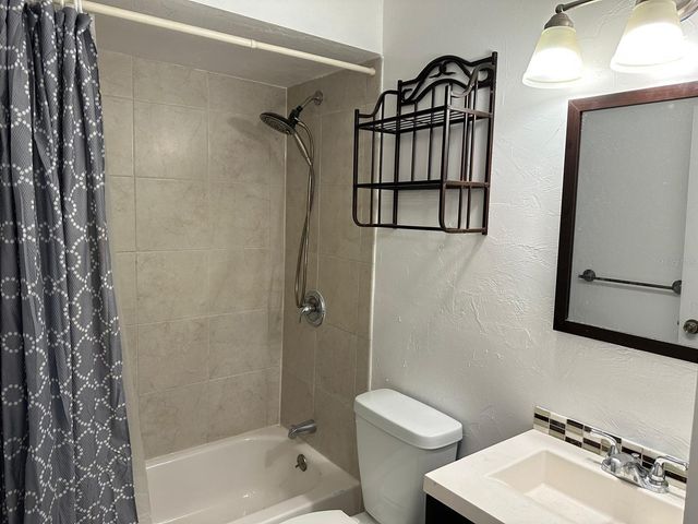 6519 W NEWBERRY ROAD 911, Gainesville, FL 32605