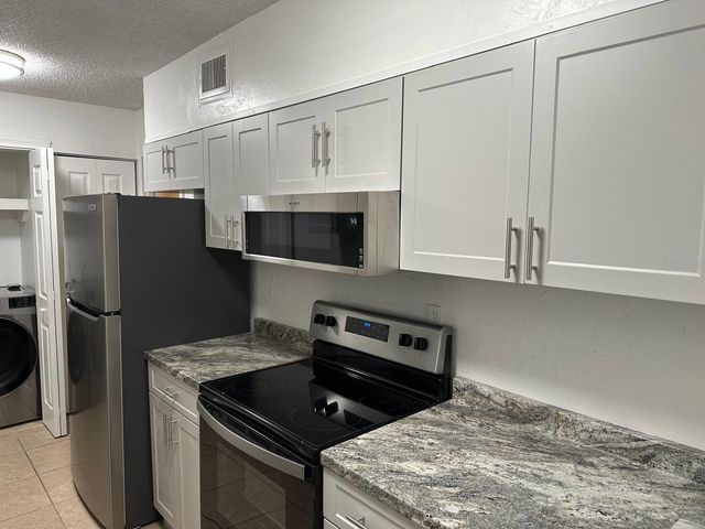 6519 W NEWBERRY ROAD 911, Gainesville, FL 32605