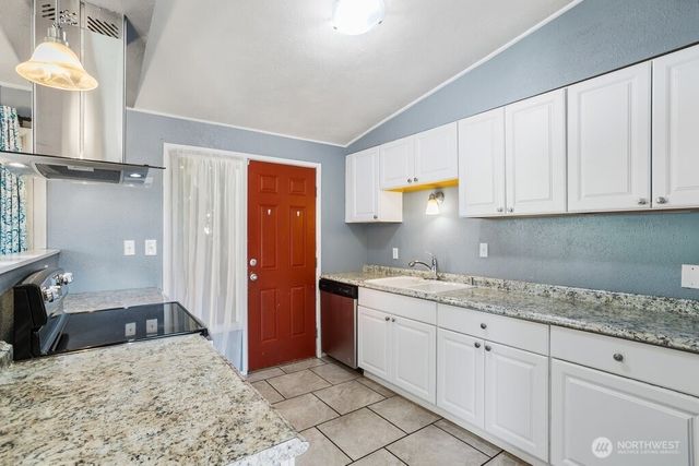 4301 E F Street, Tacoma, WA 98404