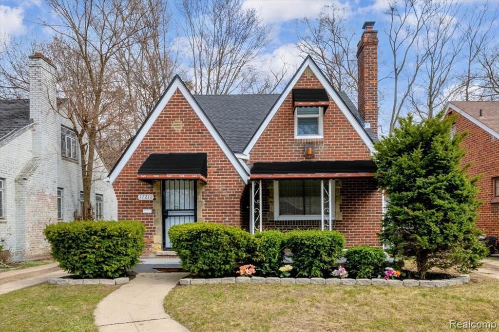 17212 Sunderland Road, Detroit, MI 48219