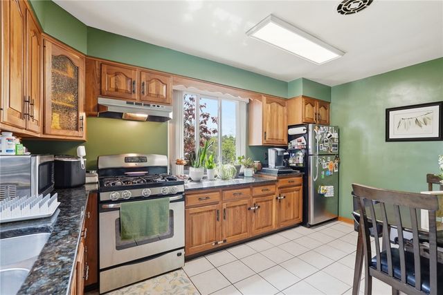 2449 Hampton Ave, Hampton, PA 15101