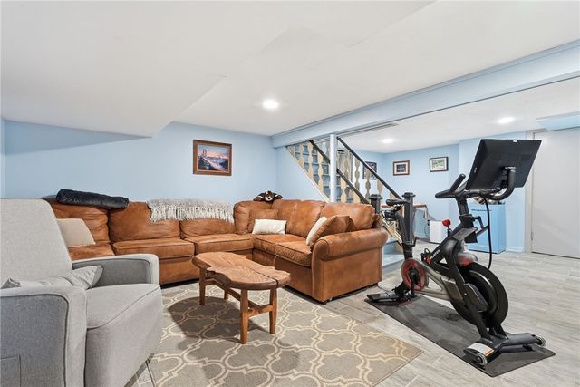 2449 Hampton Ave, Hampton, PA 15101