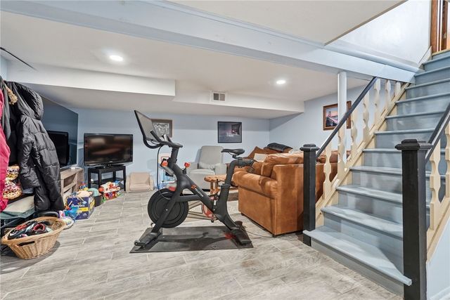 2449 Hampton Ave, Hampton, PA 15101