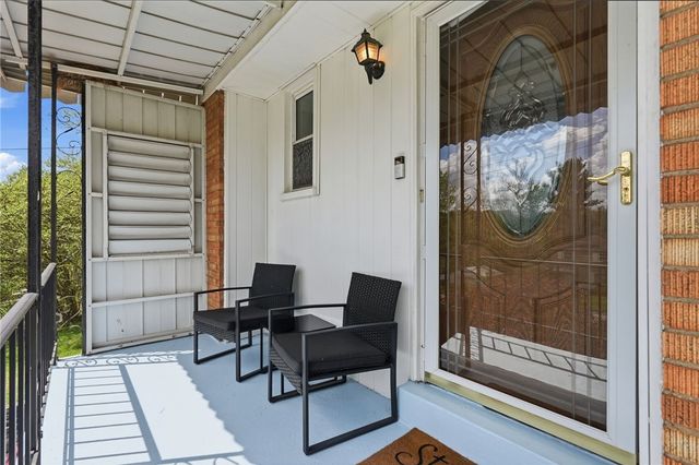 2449 Hampton Ave, Hampton, PA 15101