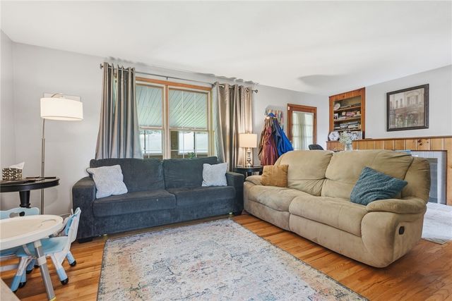 2449 Hampton Ave, Hampton, PA 15101