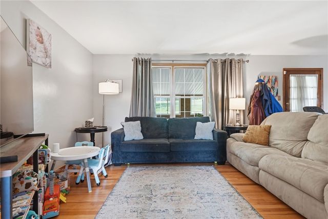 2449 Hampton Ave, Hampton, PA 15101