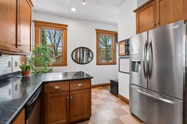 2717 Emerson Avenue S, Minneapolis, MN 55408