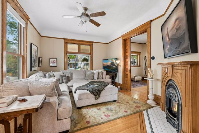 2717 Emerson Avenue S, Minneapolis, MN 55408