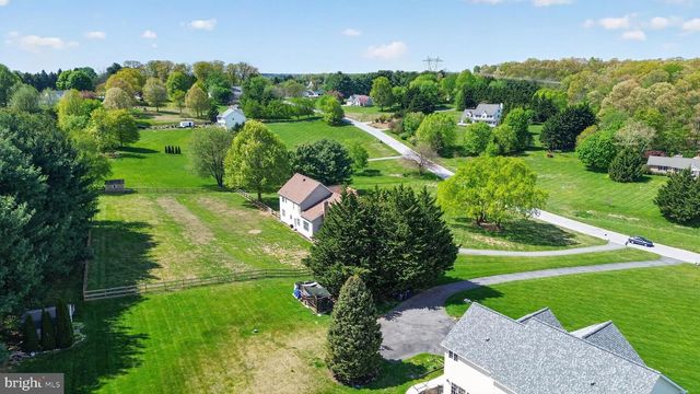 1691 VILLAGE GREEN DR, Woodbine, MD 21797