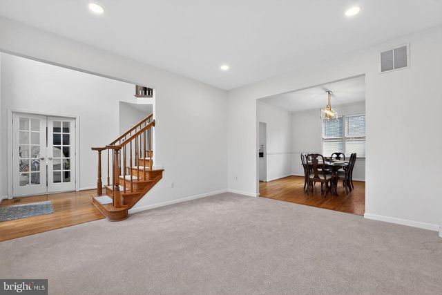 1691 VILLAGE GREEN DR, Woodbine, MD 21797