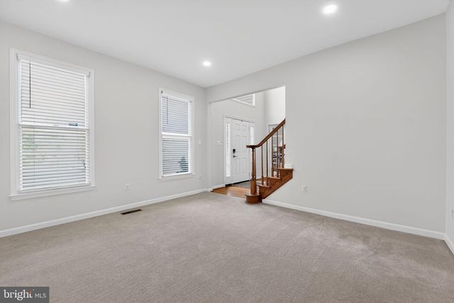 1691 VILLAGE GREEN DR, Woodbine, MD 21797