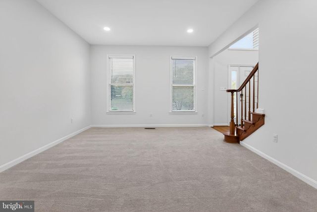 1691 VILLAGE GREEN DR, Woodbine, MD 21797
